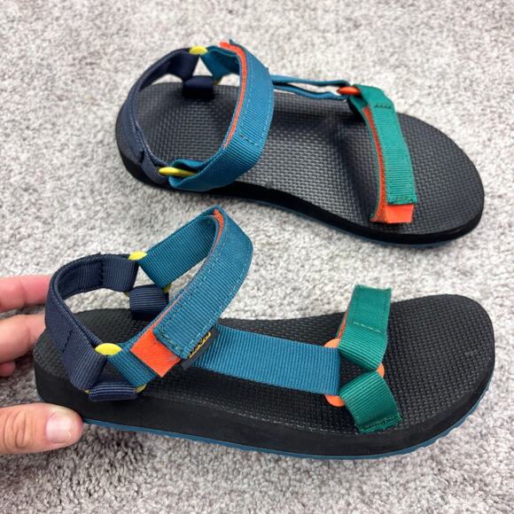 Boys Teva Sandals size 4-Like New! - Picture 2 of 7